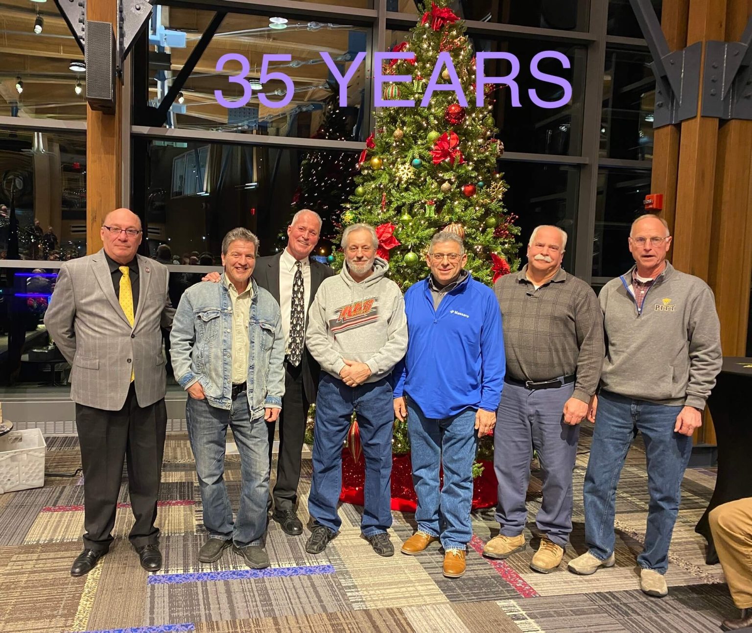 HAPPY HOLIDAYS 2022 Union Carpenter Local 432 Carpenters